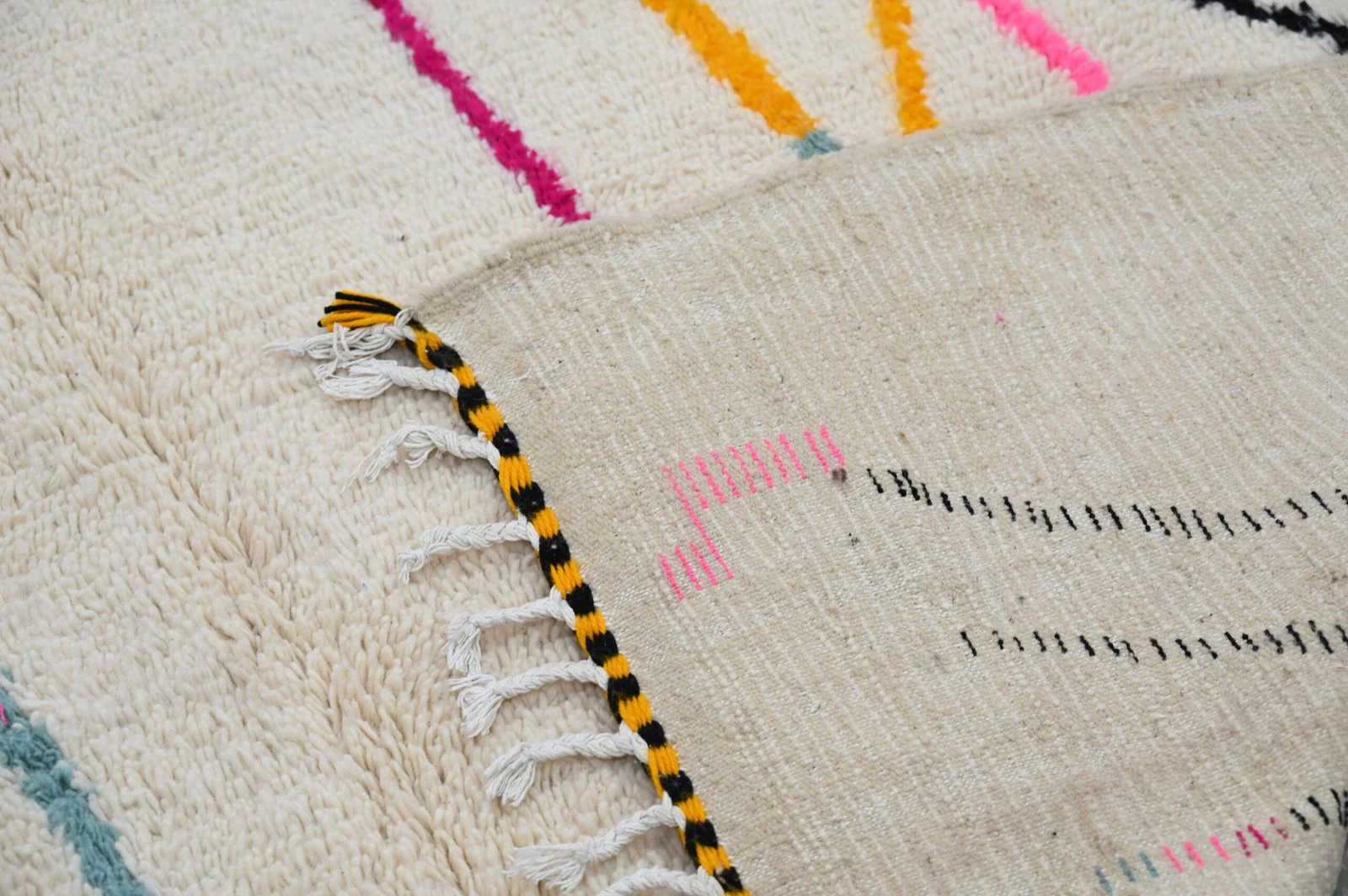 Tapis traditionnel Azilal 315 X 194 Cm - Image 4