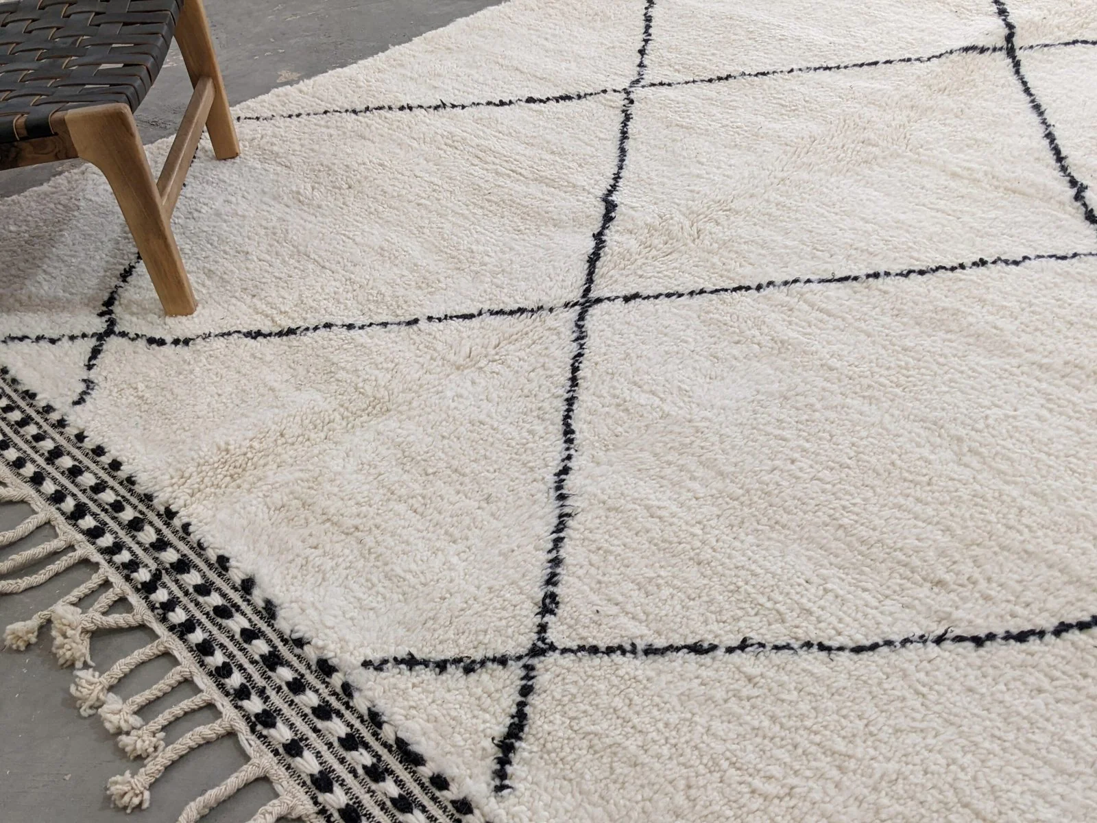 Tapis traditionnel Beni Ouarain 300 X 207 Cm - Image 5