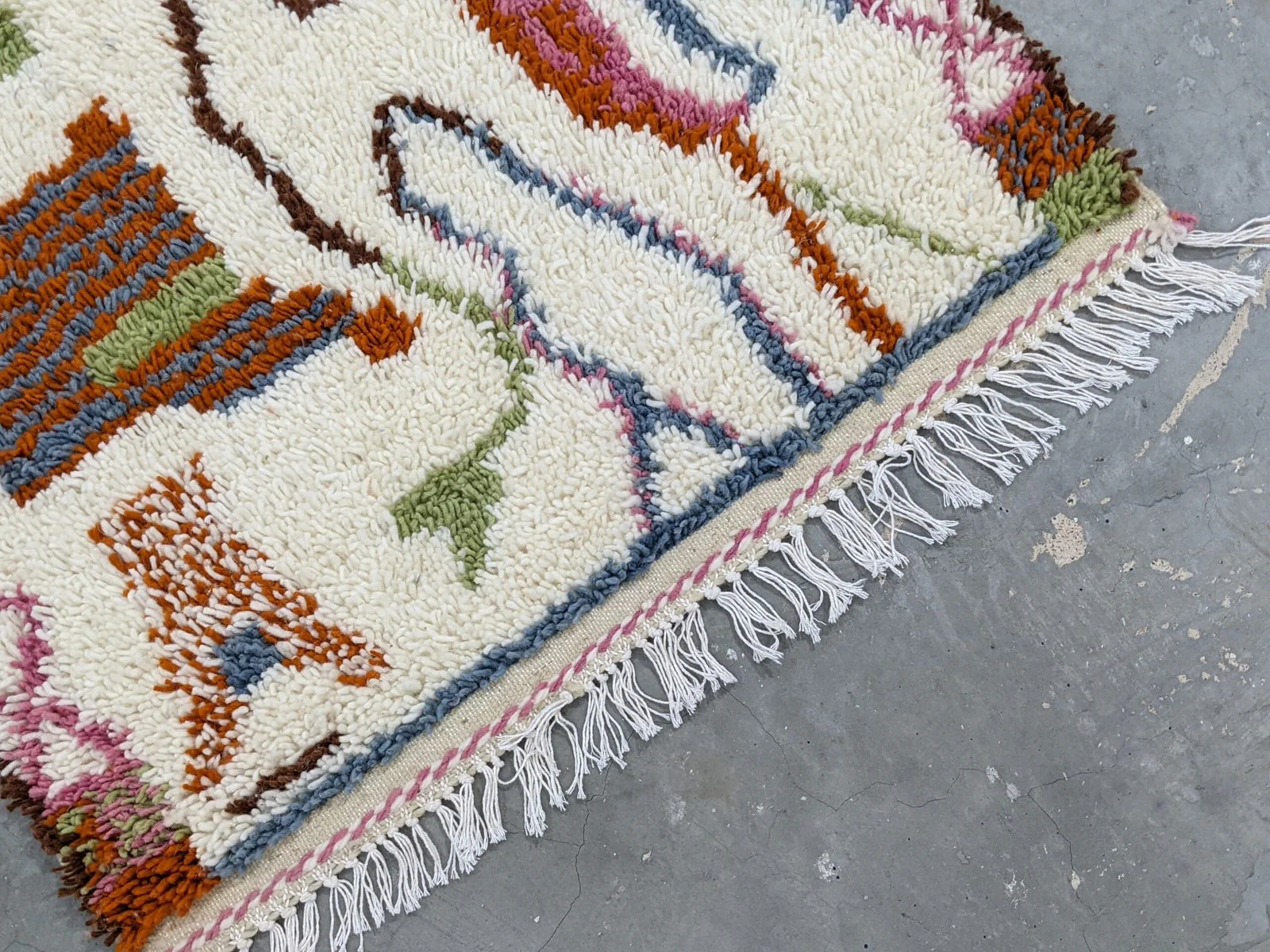 Petit tapis traditionnel Azilal 153 X 100 Cm - Image 3