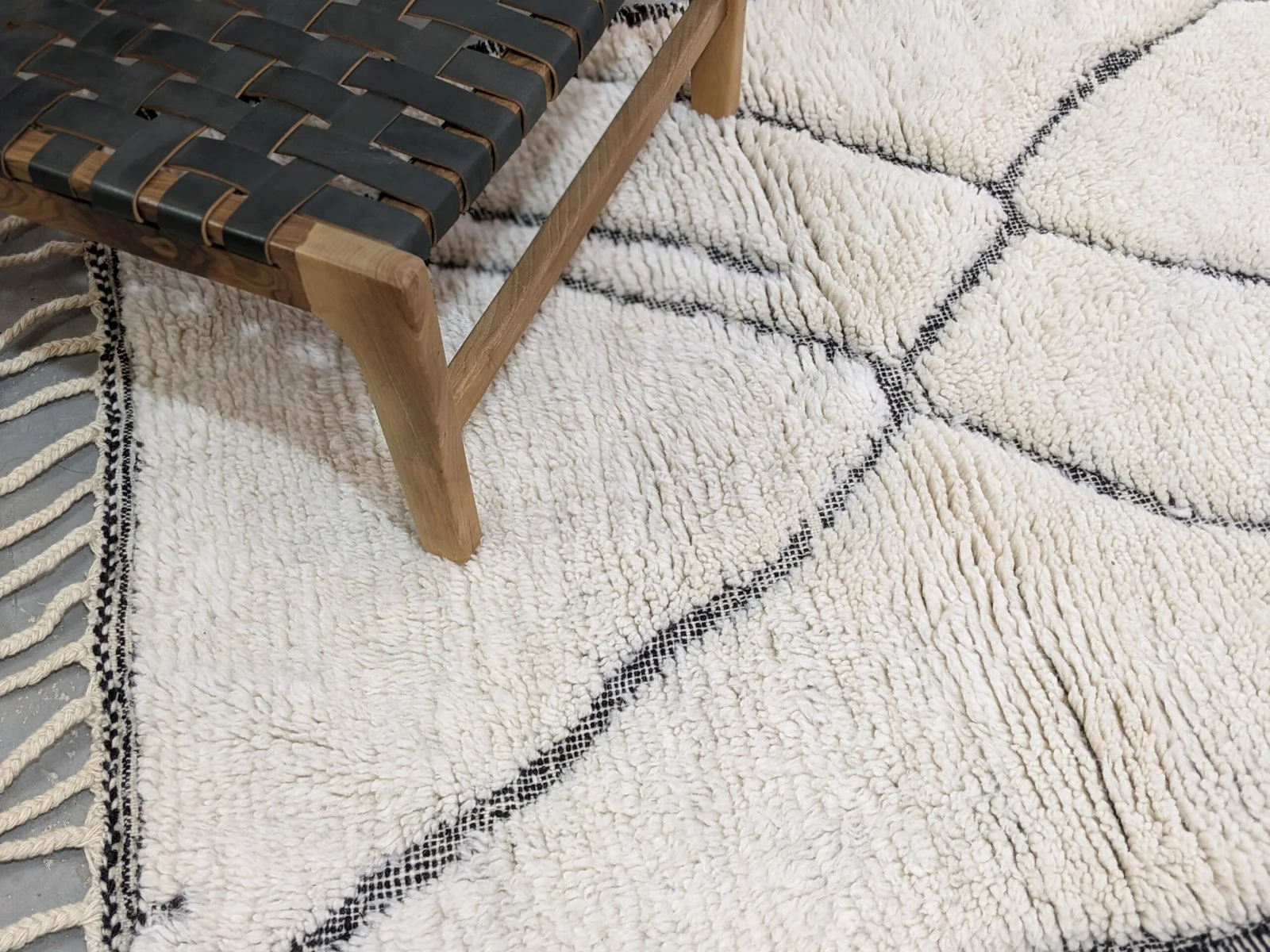 Petit tapis traditionnel Beni Ouarain 150 X 110 Cm - Image 5