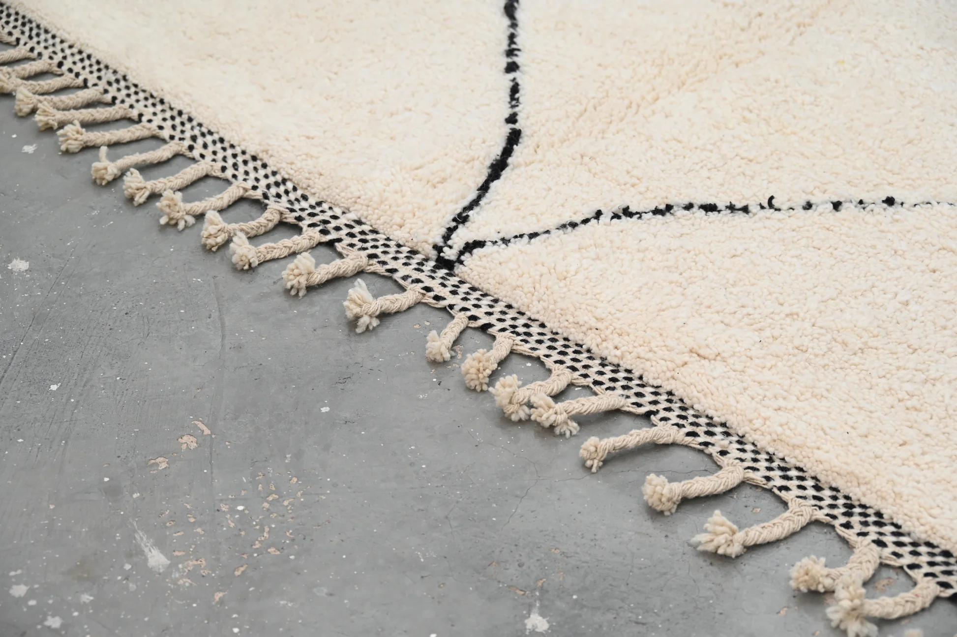 Tapis traditionnel Beni Ouarain 312 X 204 Cm - Image 8