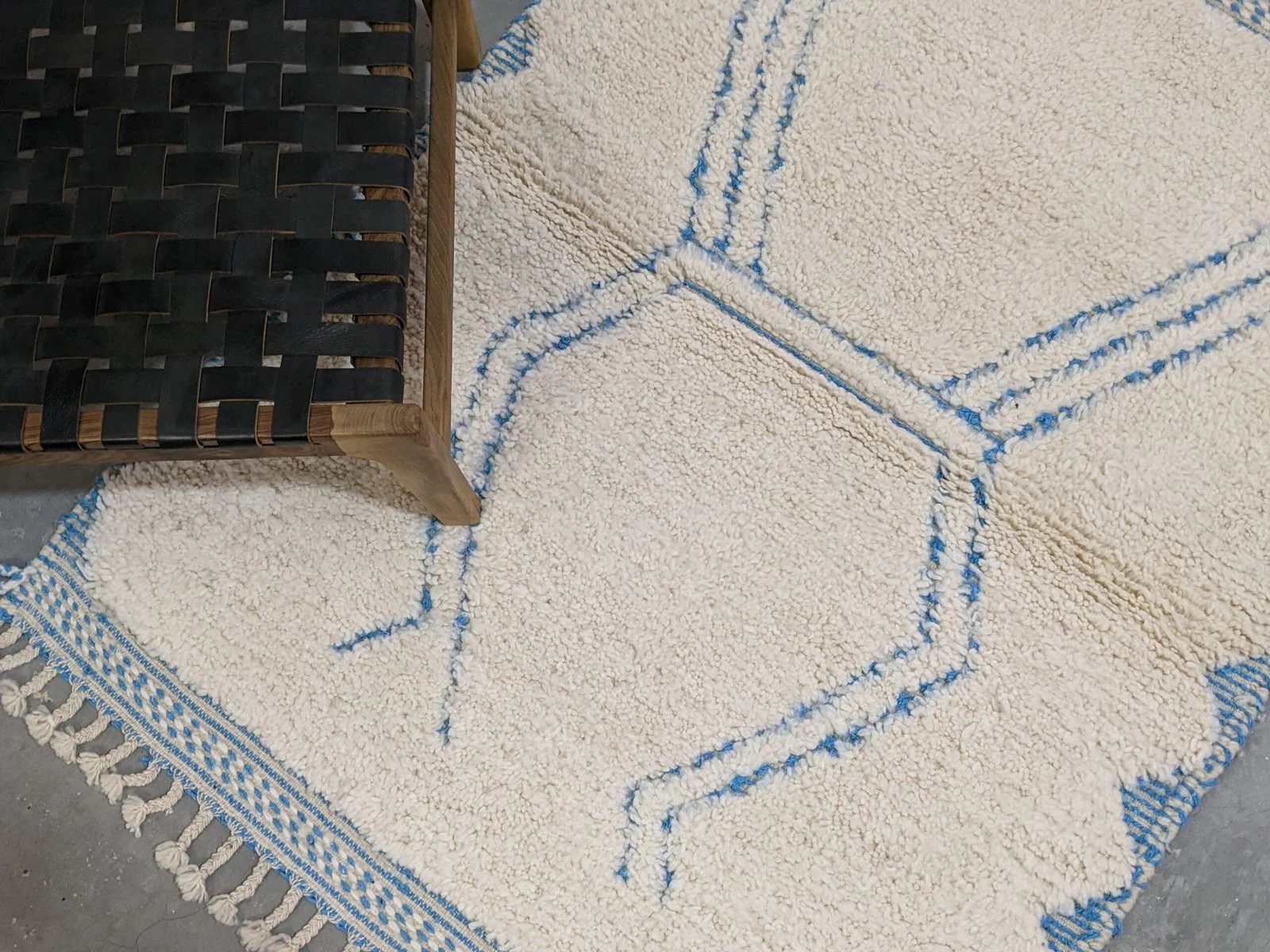 Petit tapis traditionnel Azilal 152 X 114 Cm - Image 3