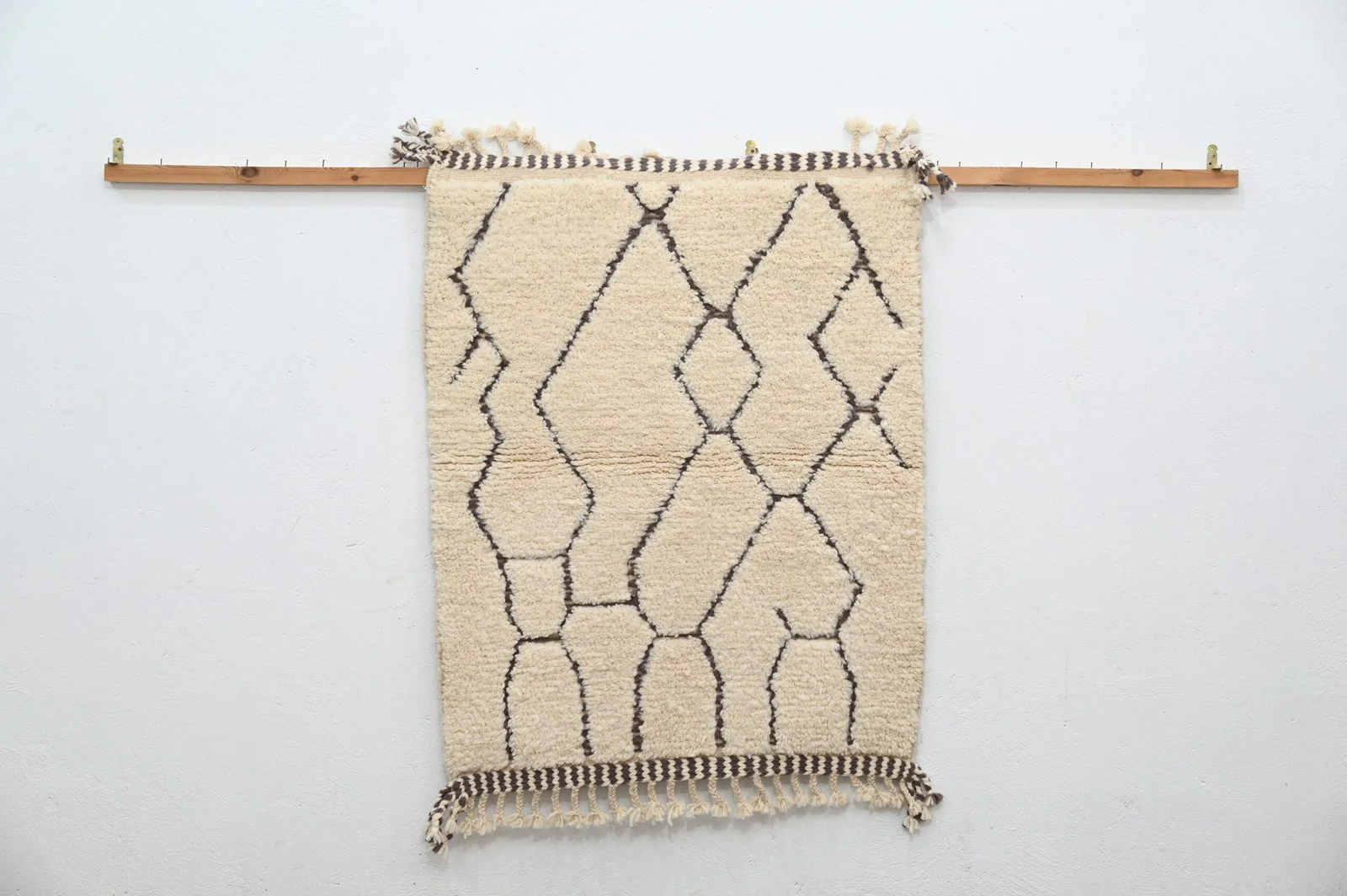 Petit tapis traditionnel Beni Ouarain 140 X 108 Cm