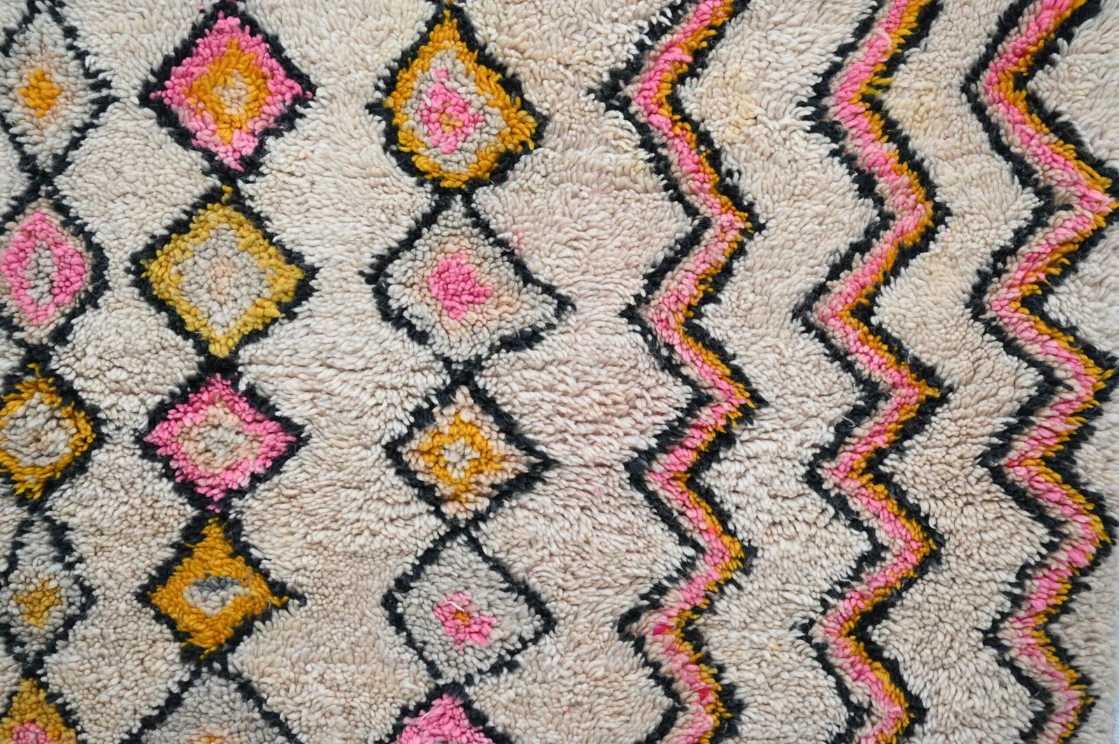 Petit tapis traditionnel Azilal 162 X 100 Cm - Image 2