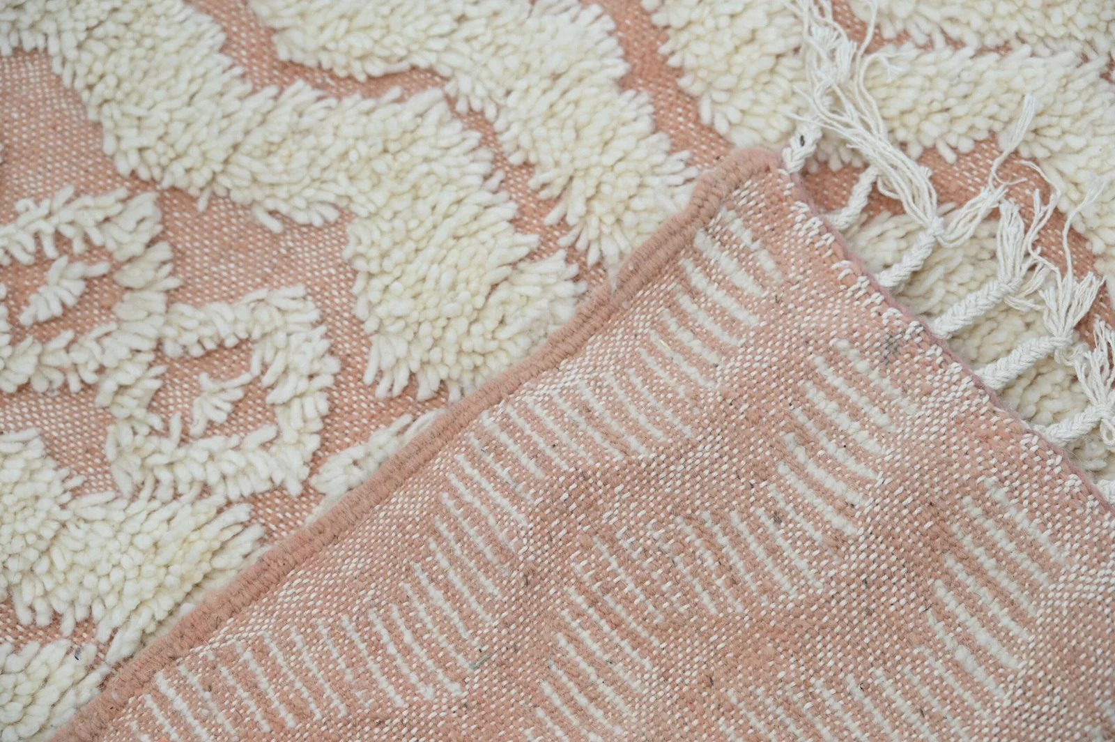 Petit tapis traditionnel Azilal 145 X 97 Cm - Image 3